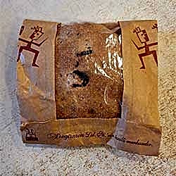 Yerlim Organik Ekşi Mayalı Tam Buğday Ekmek  Cevizli Üzümlü  140g